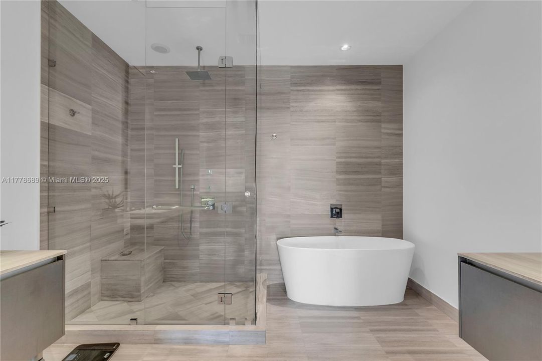 Recently Sold: $1,900,000 (4 beds, 5 baths, 2559 Square Feet)