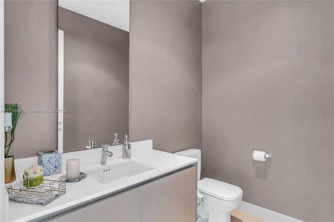 Recently Sold: $1,900,000 (4 beds, 5 baths, 2559 Square Feet)