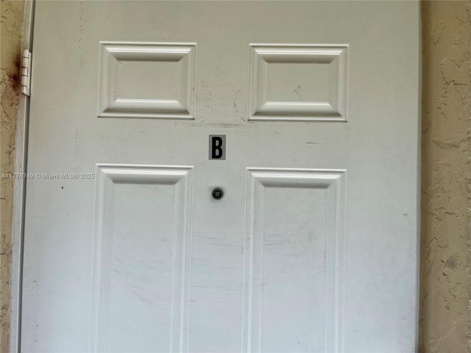 Recently Rented: $2,300 (2 beds, 2 baths, 1500 Square Feet)