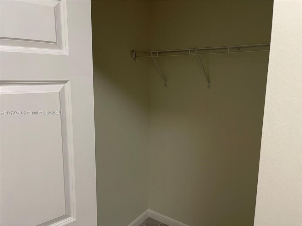 Recently Rented: $2,300 (2 beds, 2 baths, 1500 Square Feet)