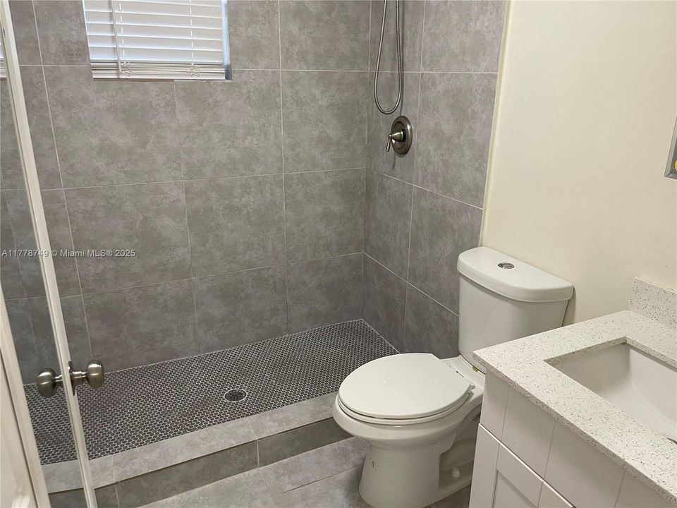 Recently Rented: $2,300 (2 beds, 2 baths, 1500 Square Feet)