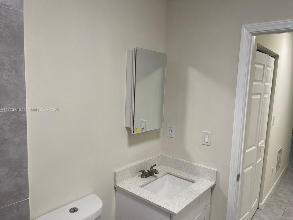 Recently Rented: $2,300 (2 beds, 2 baths, 1500 Square Feet)