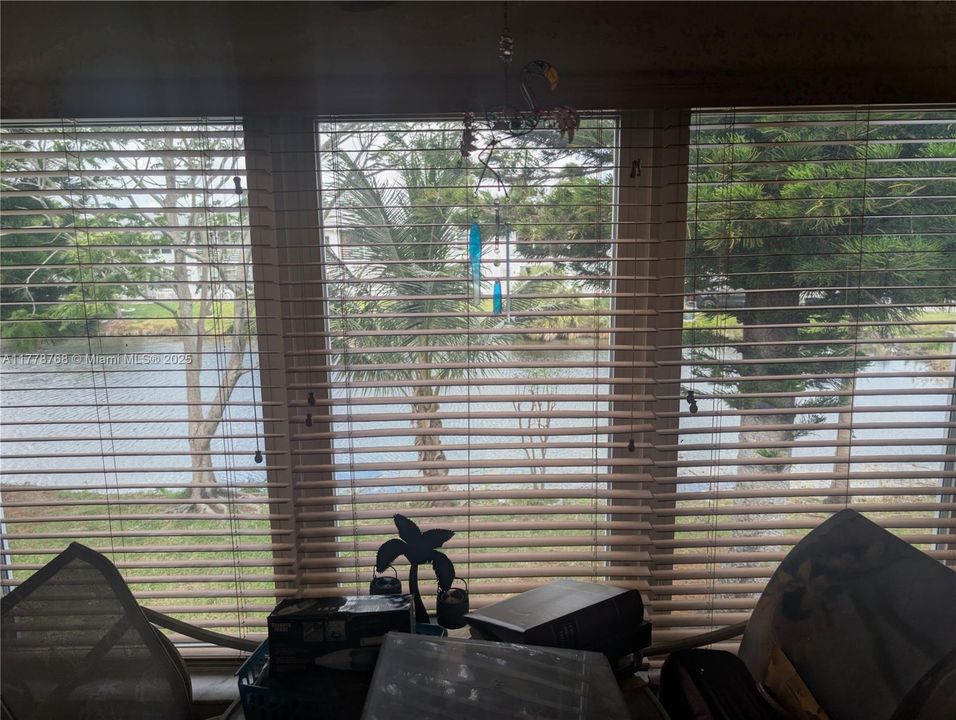 Недавно продано: $80,000 (1 спален, 1 ванн, 775 Квадратных фут)