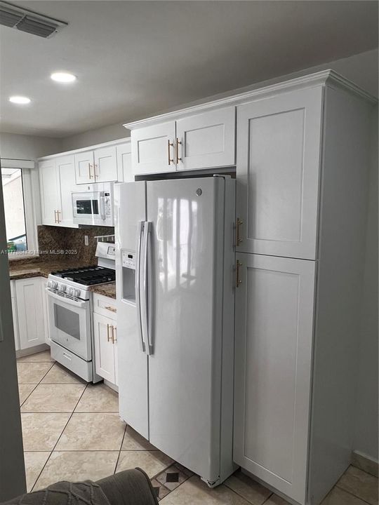 Vendido Recientemente: $535,000 (2 camas, 2 baños, 1445 Pies cuadrados)