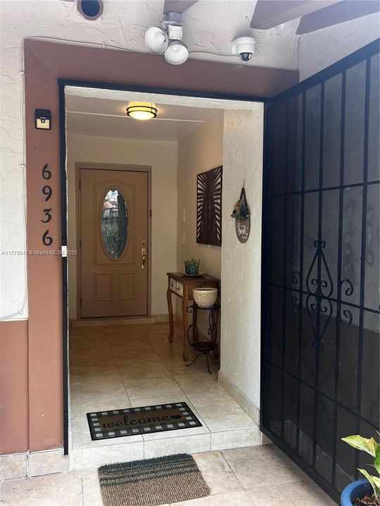 Vendido Recientemente: $535,000 (2 camas, 2 baños, 1445 Pies cuadrados)