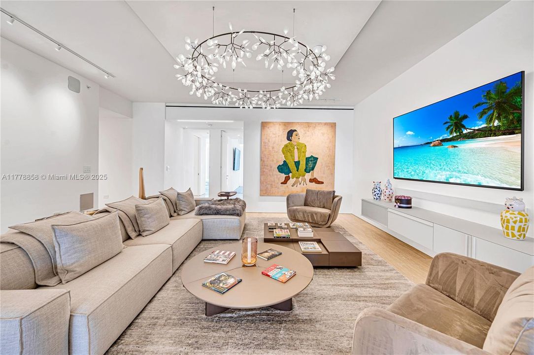 Recently Sold: $23,000,000 (4 beds, 5 baths, 3844 Square Feet)