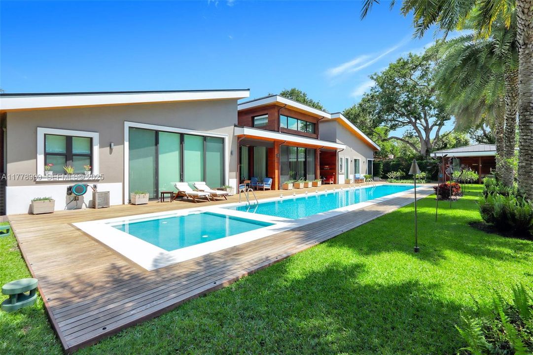На продажу: $5,490,000 (4 спален, 3 ванн, 5440 Квадратных фут)