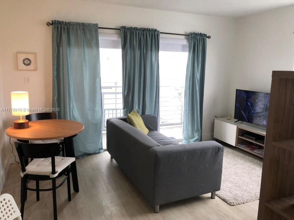 Recently Sold: $208,000 (0 beds, 1 baths, 470 Square Feet)