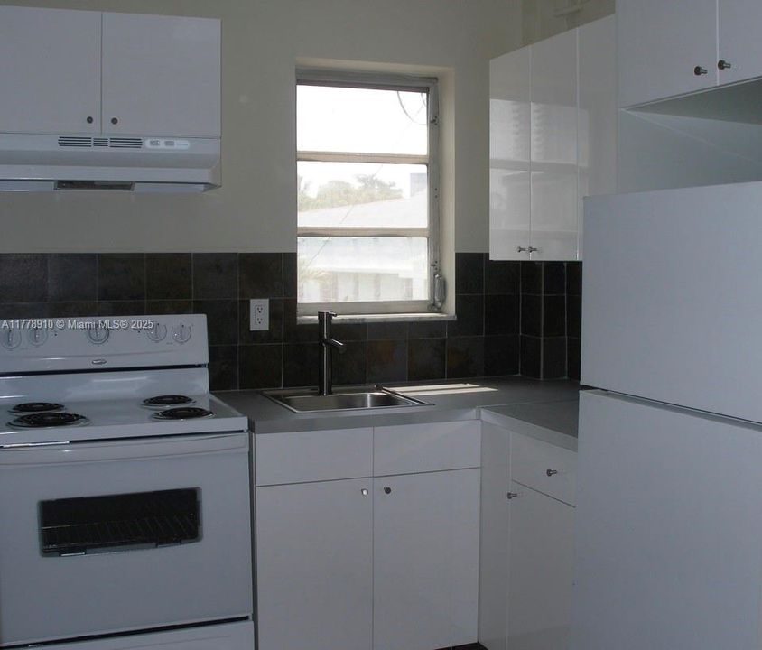 Recently Sold: $208,000 (0 beds, 1 baths, 470 Square Feet)