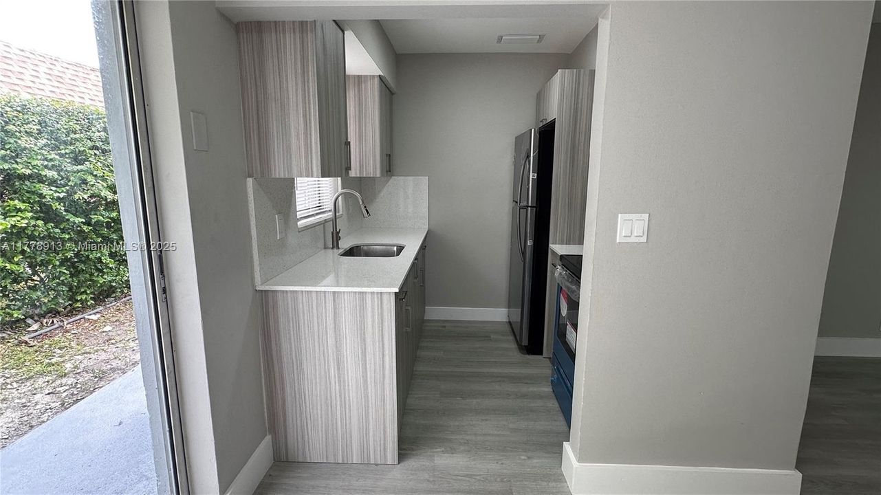 На продажу: $1,300,000 (0 спален, 0 ванн, 3345 Квадратных фут)