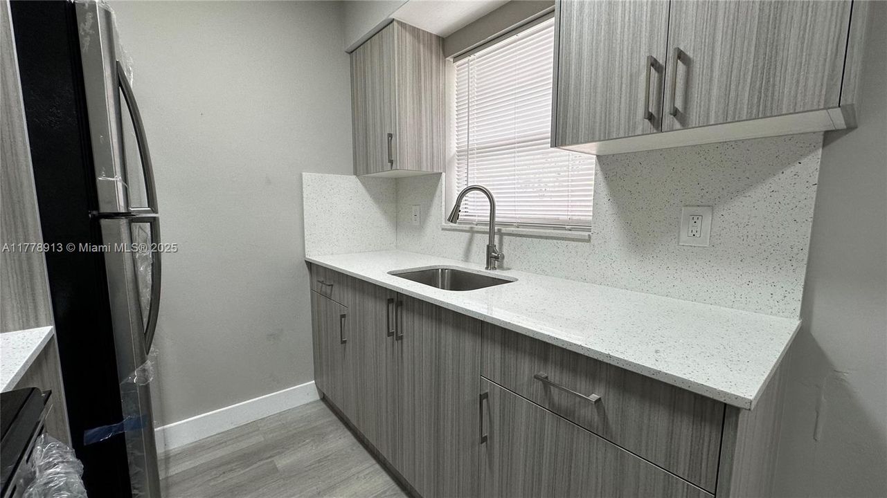 На продажу: $1,300,000 (0 спален, 0 ванн, 3345 Квадратных фут)