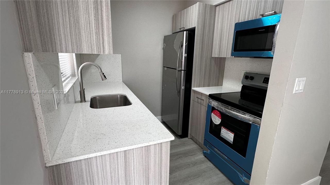 На продажу: $1,300,000 (0 спален, 0 ванн, 3345 Квадратных фут)