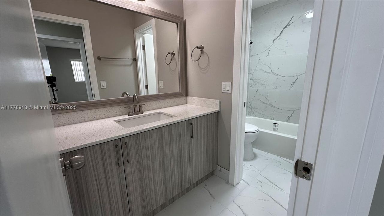 На продажу: $1,300,000 (0 спален, 0 ванн, 3345 Квадратных фут)