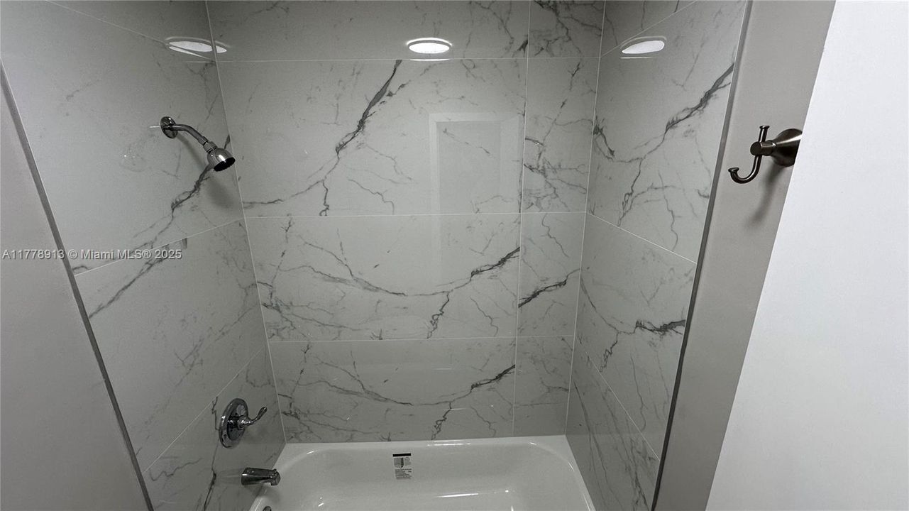 На продажу: $1,300,000 (0 спален, 0 ванн, 3345 Квадратных фут)