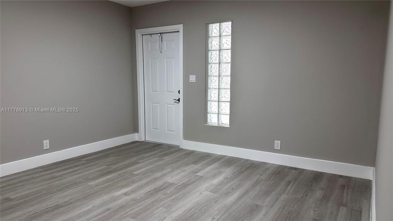 На продажу: $1,300,000 (0 спален, 0 ванн, 3345 Квадратных фут)