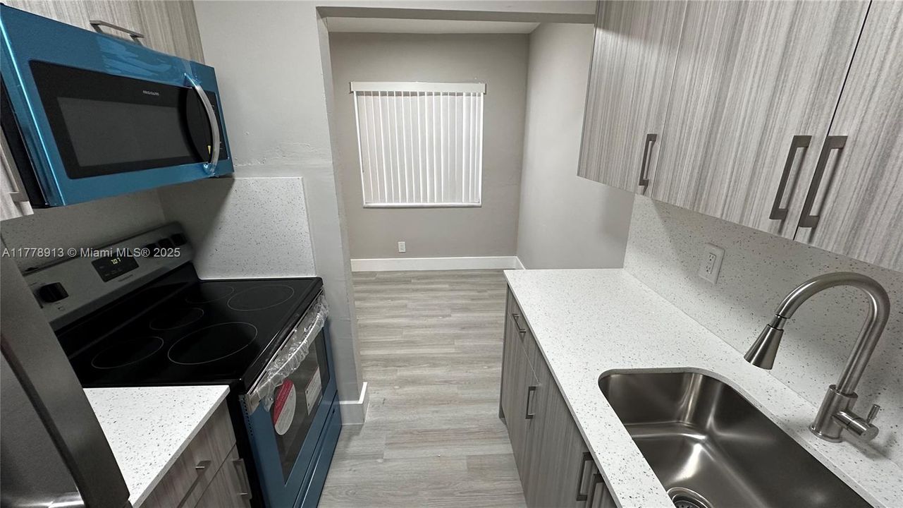 На продажу: $1,300,000 (0 спален, 0 ванн, 3345 Квадратных фут)