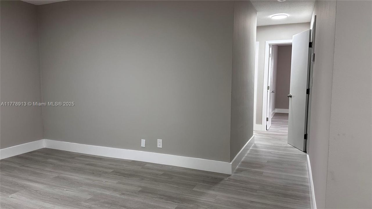 На продажу: $1,300,000 (0 спален, 0 ванн, 3345 Квадратных фут)