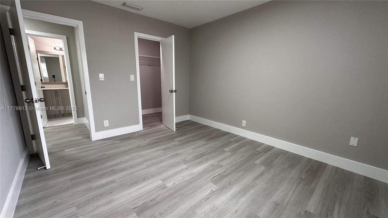 На продажу: $1,300,000 (0 спален, 0 ванн, 3345 Квадратных фут)