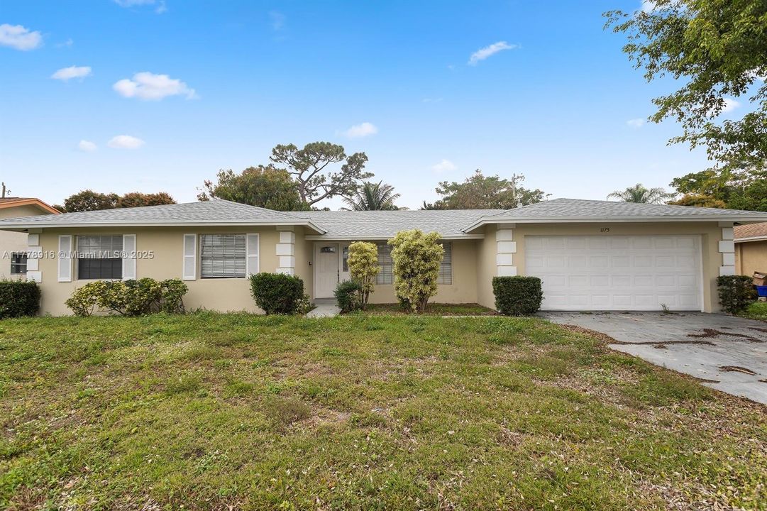 Vendido Recientemente: $539,900 (5 camas, 2 baños, 1899 Pies cuadrados)