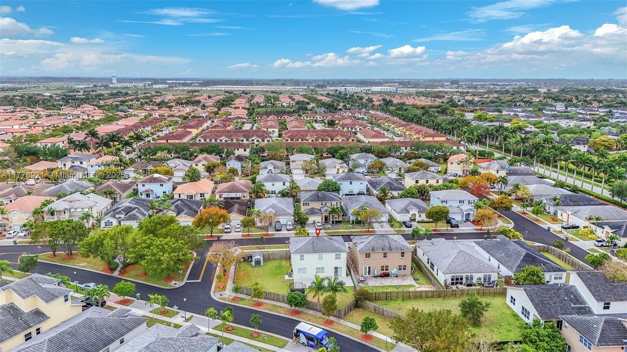 Recently Sold: $620,000 (5 beds, 3 baths, 2514 Square Feet)