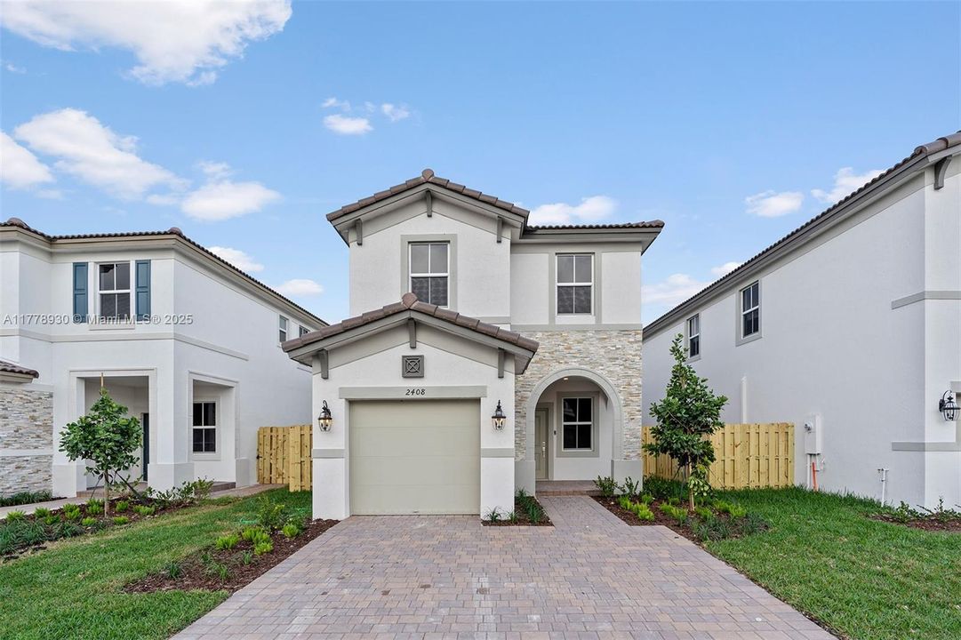 Recientemente alquilado: $3,650 (4 camas, 2 baños, 1983 Pies cuadrados)