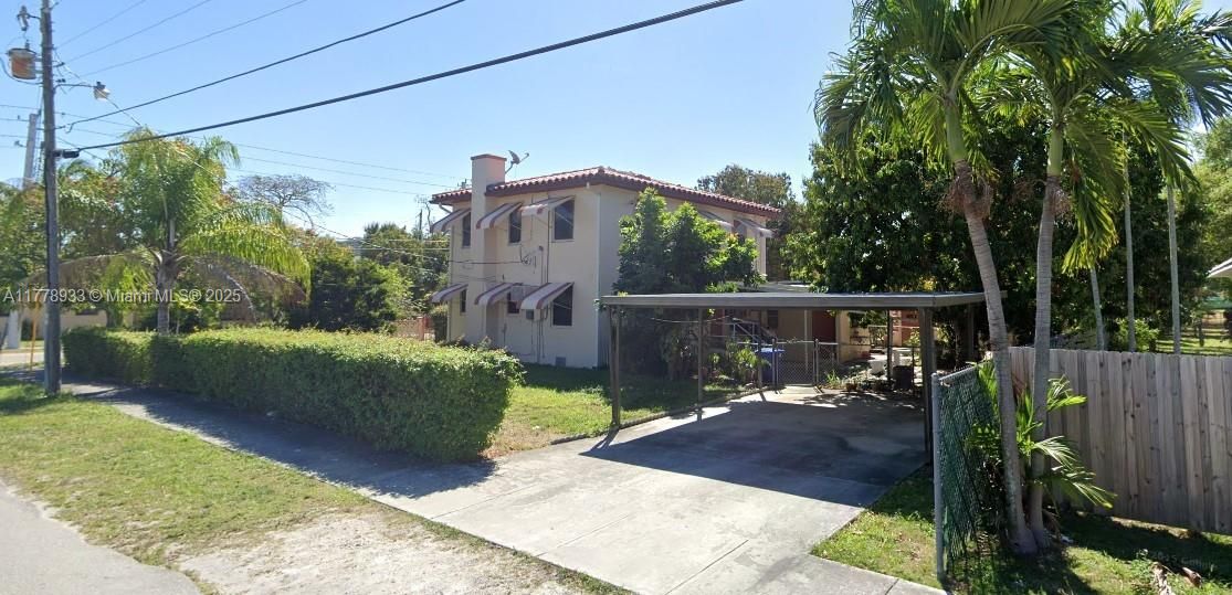 Под контрактом: $950,000 (0 спален, 0 ванн, 3494 Квадратных фут)