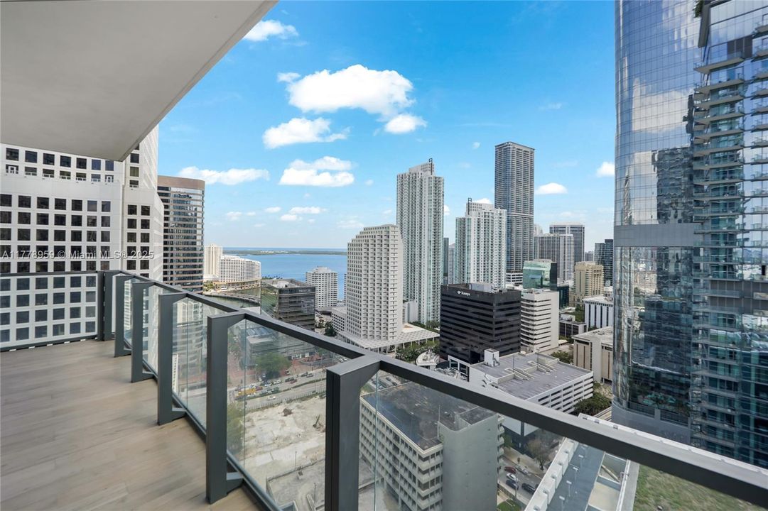 Recently Sold: $1,075,000 (2 beds, 2 baths, 1265 Square Feet)