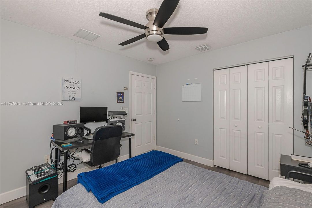 Recientemente alquilado: $3,500 (3 camas, 2 baños, 2034 Pies cuadrados)