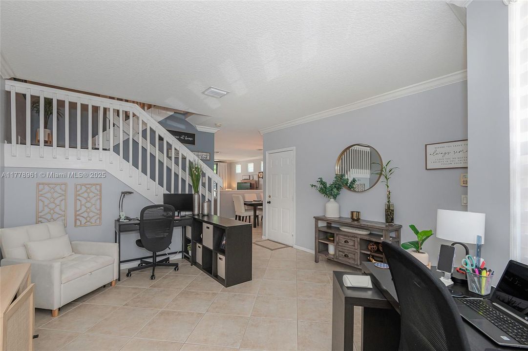 Recientemente alquilado: $3,500 (3 camas, 2 baños, 2034 Pies cuadrados)