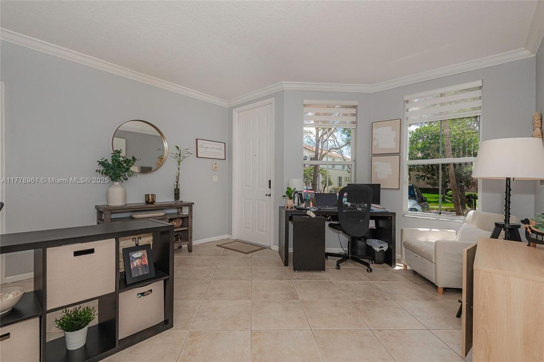 Recientemente alquilado: $3,500 (3 camas, 2 baños, 2034 Pies cuadrados)