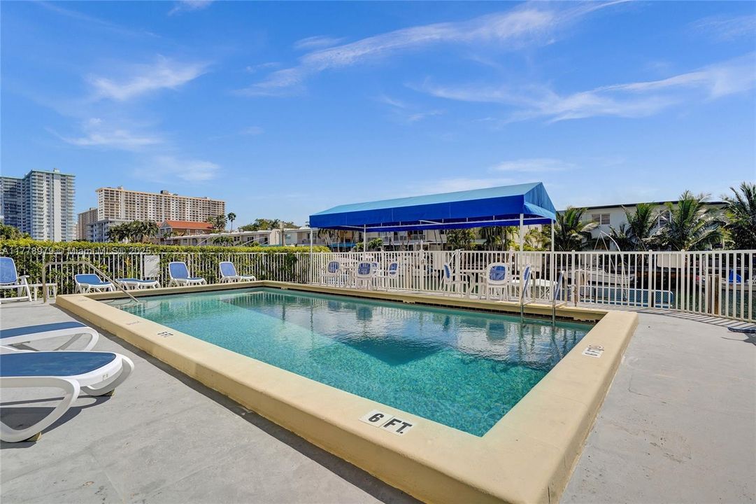 Vendido Recientemente: $215,000 (1 camas, 1 baños, 826 Pies cuadrados)