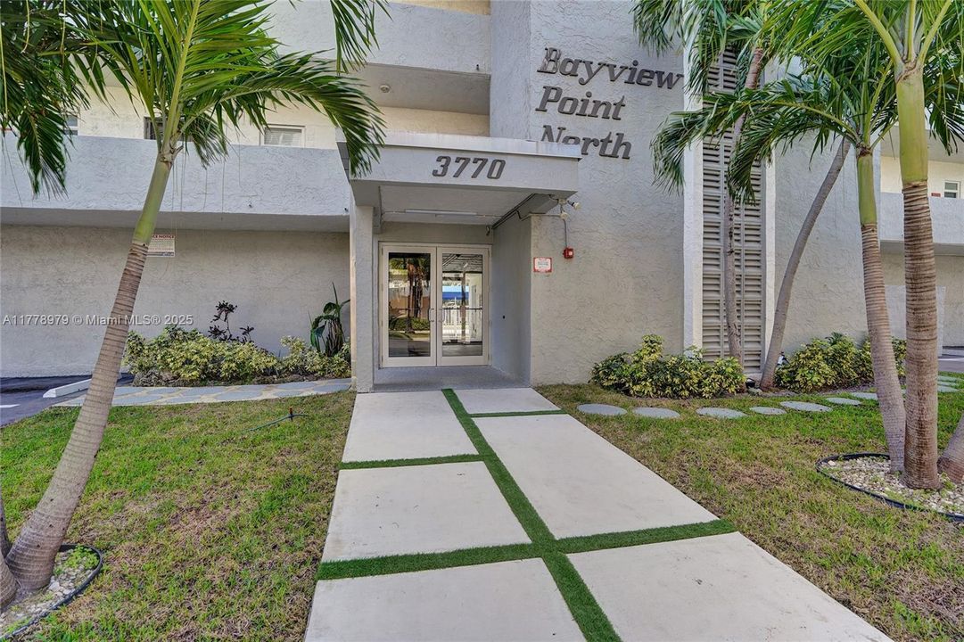 Vendido Recientemente: $215,000 (1 camas, 1 baños, 826 Pies cuadrados)