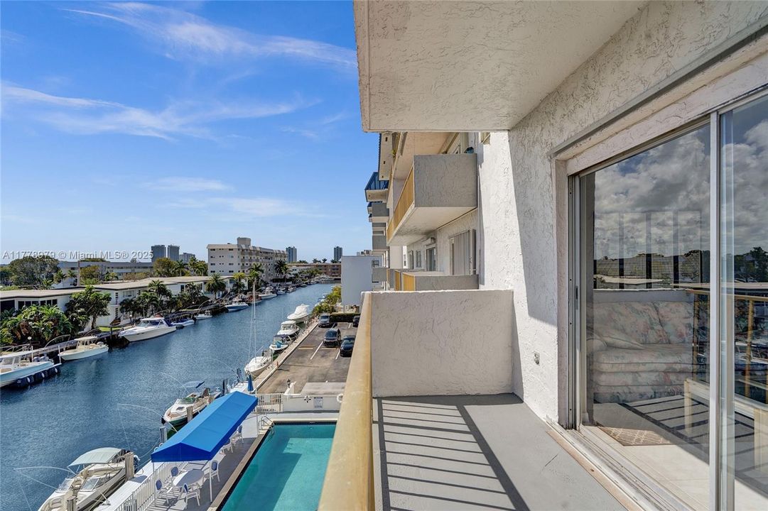 Vendido Recientemente: $215,000 (1 camas, 1 baños, 826 Pies cuadrados)