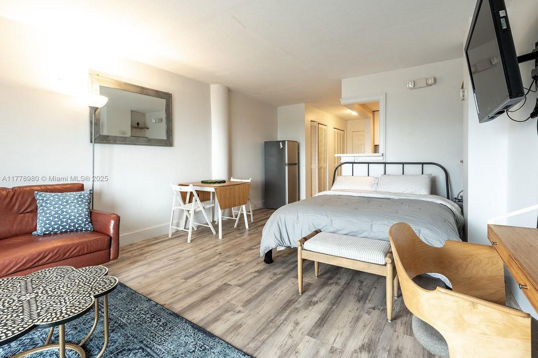 待售: $169,900 (0 贝兹, 1 浴室, 390 平方英尺)