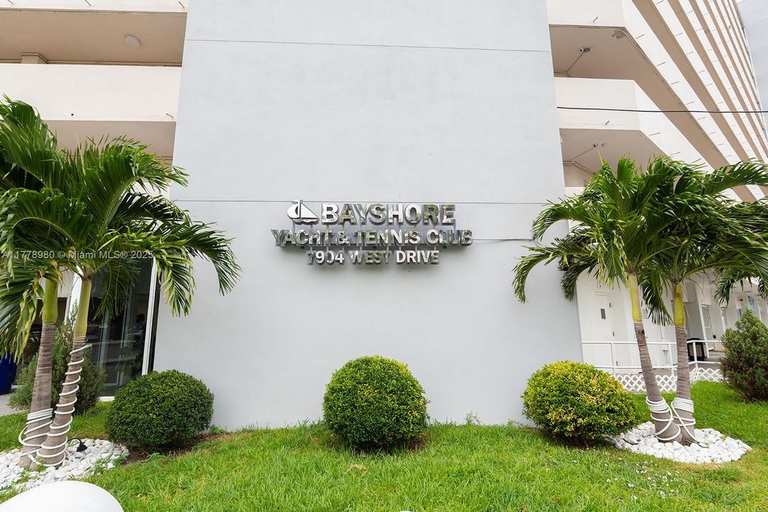 待售: $169,900 (0 贝兹, 1 浴室, 390 平方英尺)