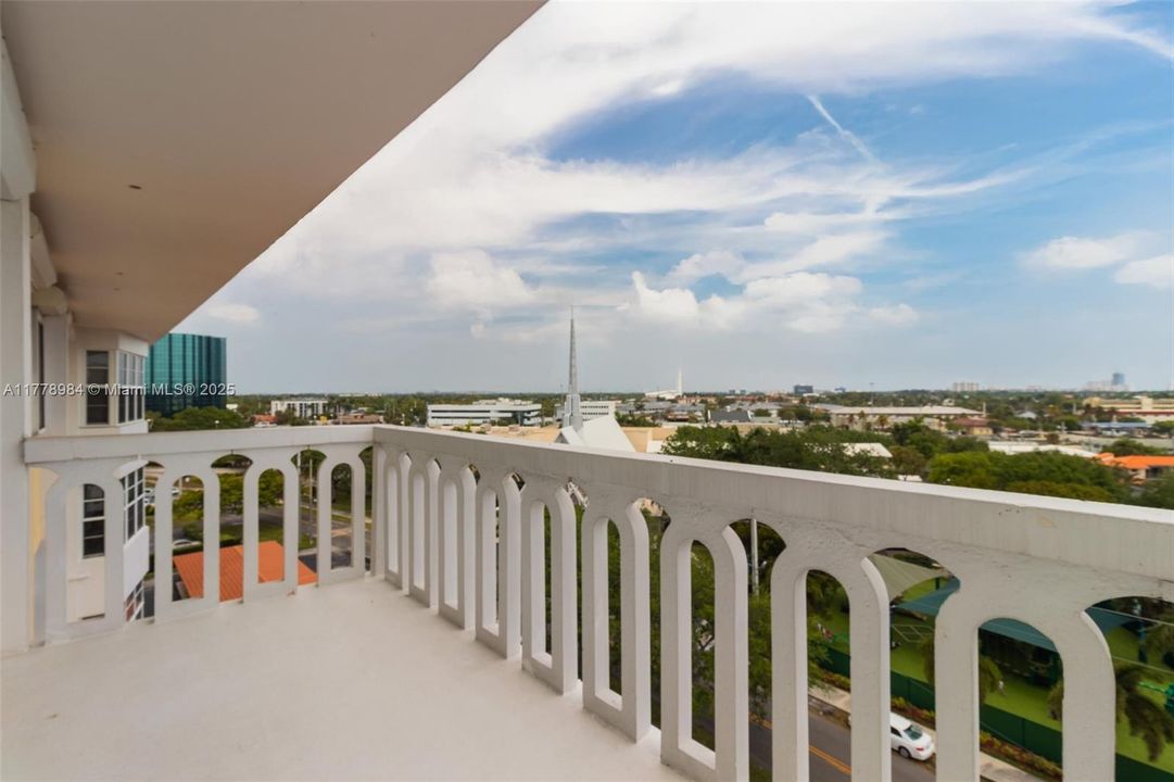 For Sale: $325,000 (3 beds, 2 baths, 1458 Square Feet)