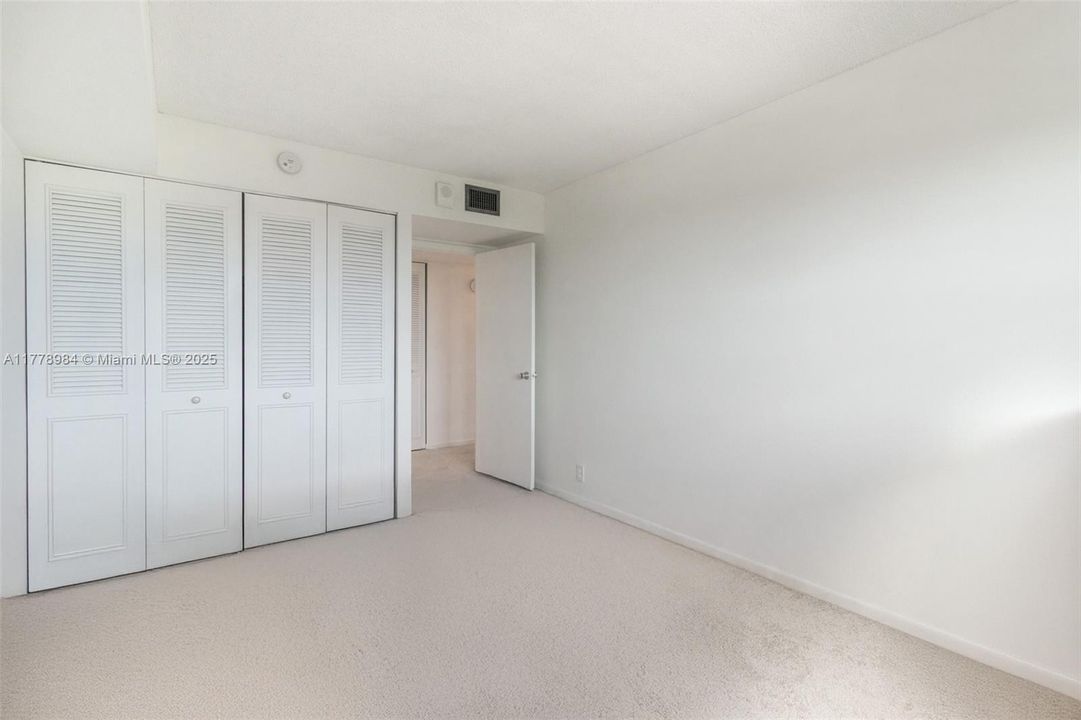 For Sale: $325,000 (3 beds, 2 baths, 1458 Square Feet)