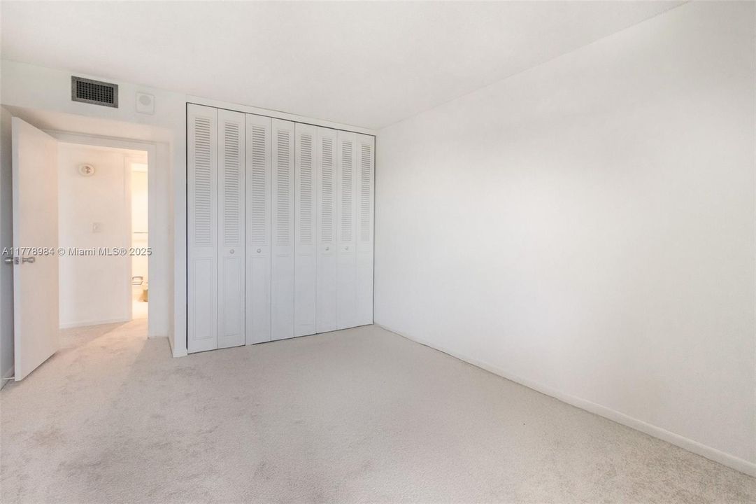 For Sale: $325,000 (3 beds, 2 baths, 1458 Square Feet)