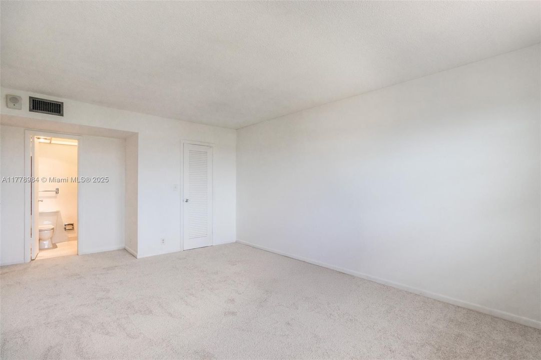 For Sale: $325,000 (3 beds, 2 baths, 1458 Square Feet)