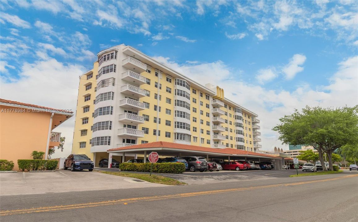 For Sale: $325,000 (3 beds, 2 baths, 1458 Square Feet)