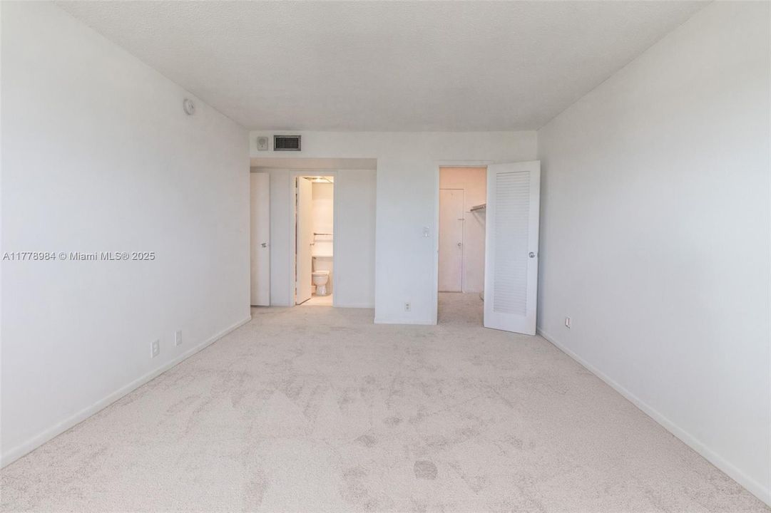 For Sale: $325,000 (3 beds, 2 baths, 1458 Square Feet)