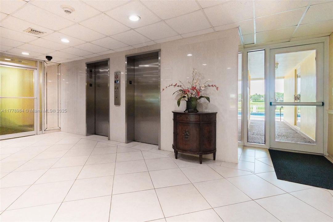 For Sale: $325,000 (3 beds, 2 baths, 1458 Square Feet)