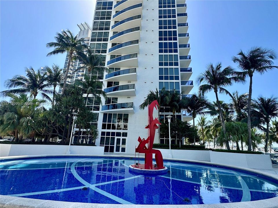 Recently Sold: $1,599,000 (1 beds, 1 baths, 1310 Square Feet)