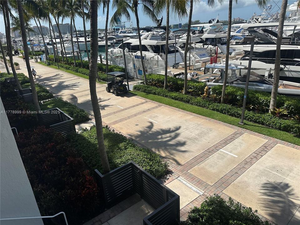 Recently Sold: $1,599,000 (1 beds, 1 baths, 1310 Square Feet)