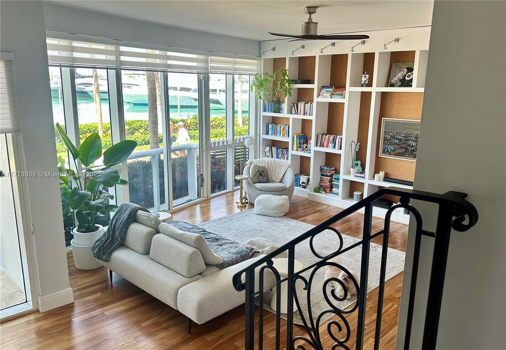 Recently Sold: $1,599,000 (1 beds, 1 baths, 1310 Square Feet)