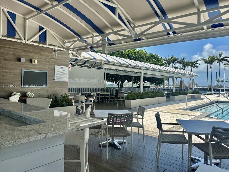 Recently Sold: $1,599,000 (1 beds, 1 baths, 1310 Square Feet)