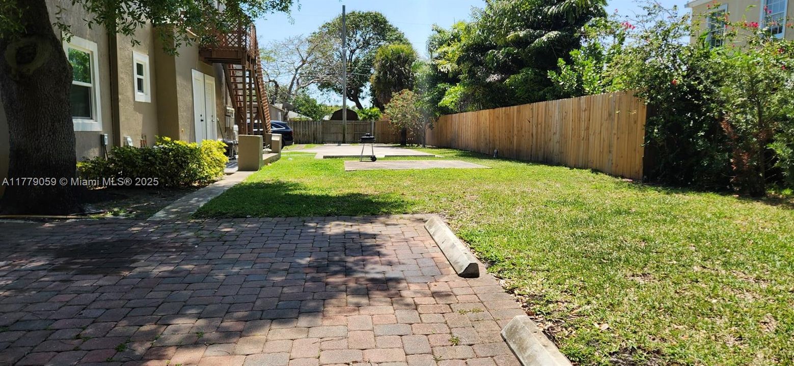 Recently Rented: $1,600 (1 beds, 1 baths, 650 Square Feet)