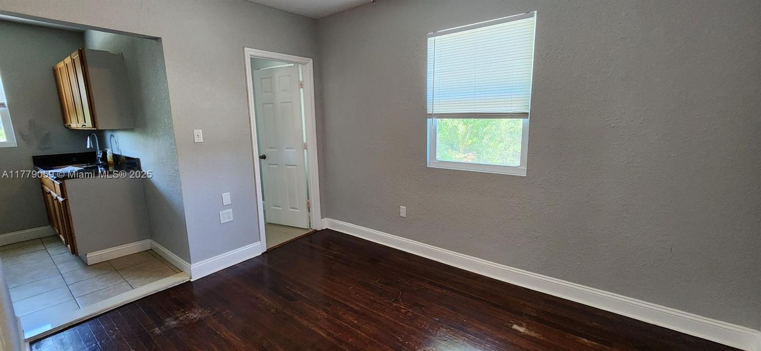 Recently Rented: $1,600 (1 beds, 1 baths, 650 Square Feet)