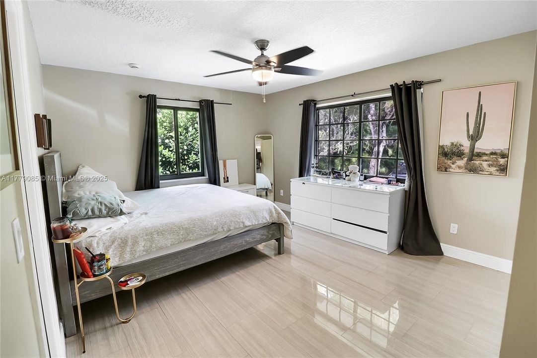 Active With Contract: $1,150,000 (4 beds, 3 baths, 3089 Square Feet)