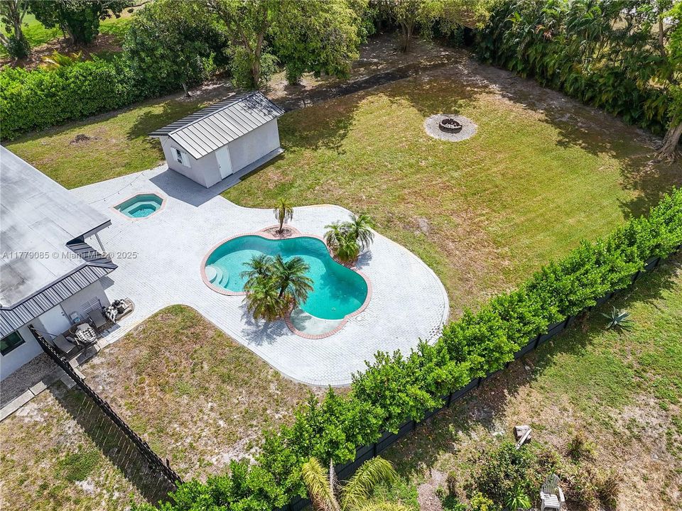 Active With Contract: $1,150,000 (4 beds, 3 baths, 3089 Square Feet)